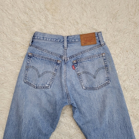 Levis 501s Skinny Jeans - Picture 15 of 16